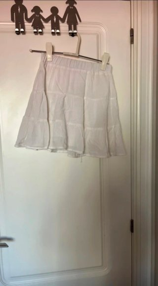 Falda blanca Stradivarius