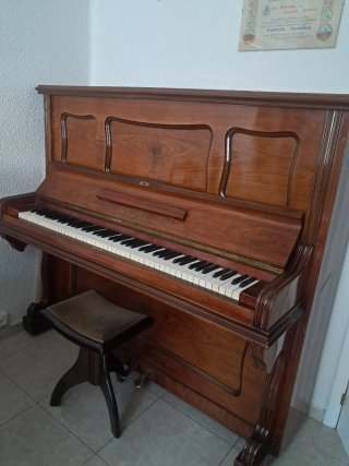 Piano antiguo WRIDNER