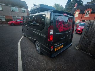 Opel Vivaro 1.6 CDTI deportivo Camperizada