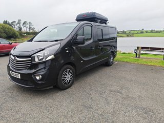 Opel Vivaro 1.6 CDTI deportivo Camperizada