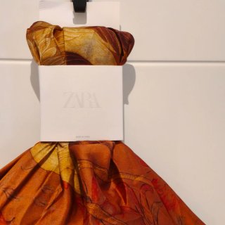 Pañuelo Zara con Estampado de Garzas