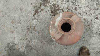 Cántaro de terracota con asas