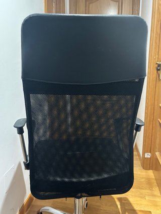 Silla de oficina ergonómica negra