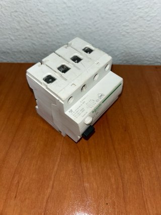 Diferencial Schneider  63A 30mA