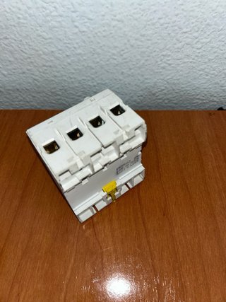 Diferencial Schneider  63A 30mA