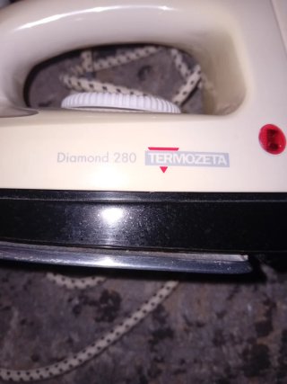 Ferro da stiro 1200W, Termozeta,molto leggero