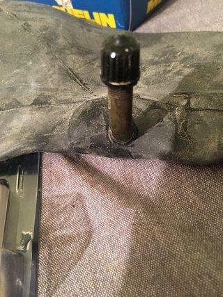 Cámara de moto Michelin AIRSTO valbula incli 45 gr