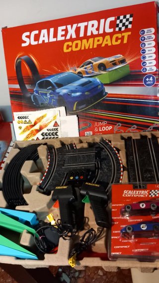 Scalextric Compact 1:43 circuito Completo