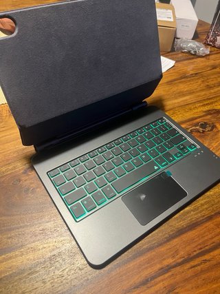 Teclado y funda Magic Keyboard iPad NEGOCIABLE