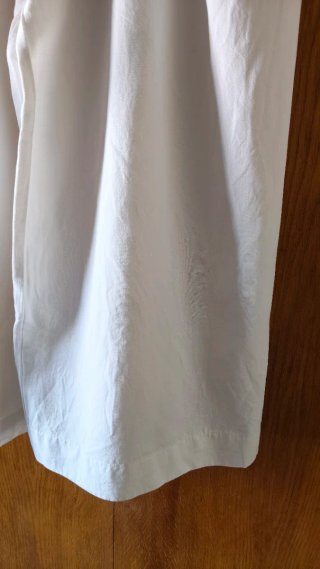 Mono de mujer blanco