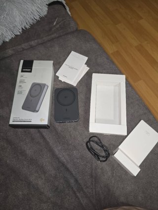 PowerBank Magnética Ugreen 10000mAh, cable incluid