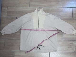 Anorak canguro beige talla única