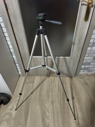 Trípode extensible con nivel