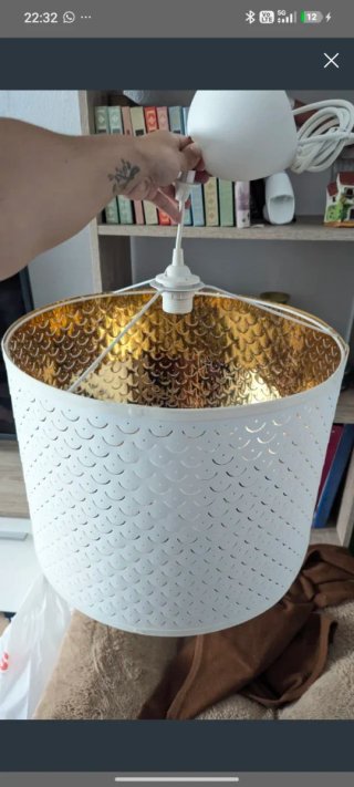 Lámpara de techo IKEA blanca y dorada 44 cm