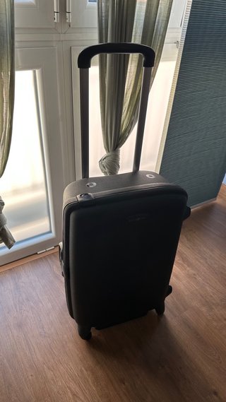 Maleta Samsonite rígida con ruedas
