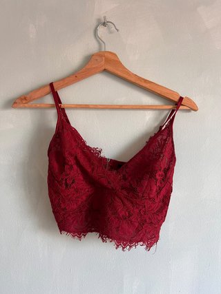 Top de encaje rojo