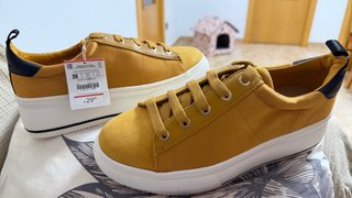 Bambas Plataforma Ocre Stradivarius