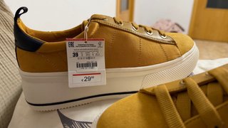 Bambas Plataforma Ocre Stradivarius