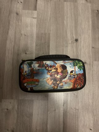 Funda nintendo switch + 4 juegos