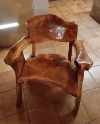 Conjunto de Mesa y Sillones de Madera