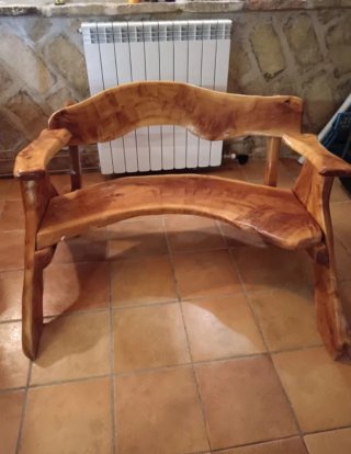 Conjunto de Mesa y Sillones de Madera