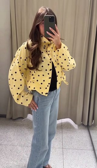 Chaqueta de Lunares con Frunces