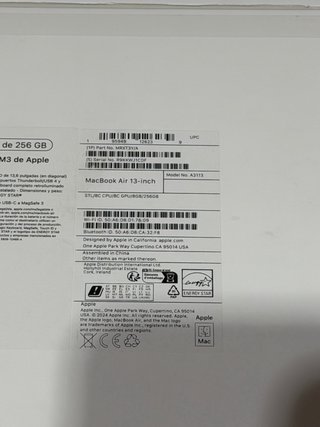 MacBook Air 13,6” M3 Plata