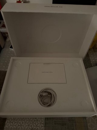 MacBook Air 13,6” M3 Plata