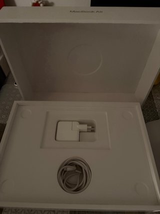 MacBook Air 13,6” M3 Plata