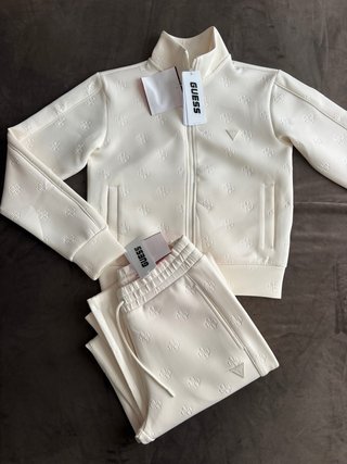Chándal Guess Beige