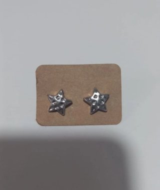 Pendientes estrella plateados