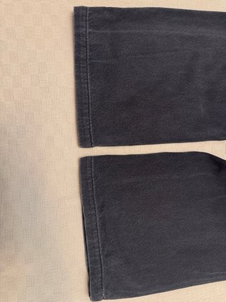 Pantalón vaquero ancho gris