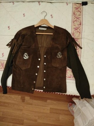 Chaqueta de ante con flecos