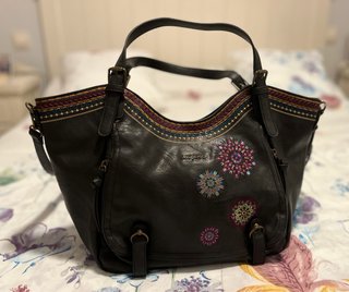 Bolso Desigual Negro con Detalles Multicolor