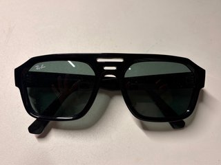 Gafas de sol Ray-Ban negras