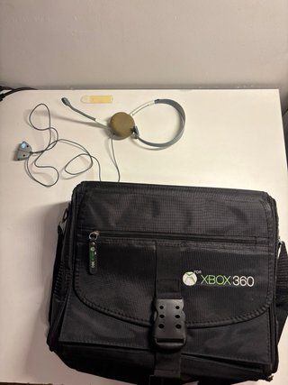 XBOX 360 CARCASA RESIDENT EVIL , JUEGOS Y CARTERA