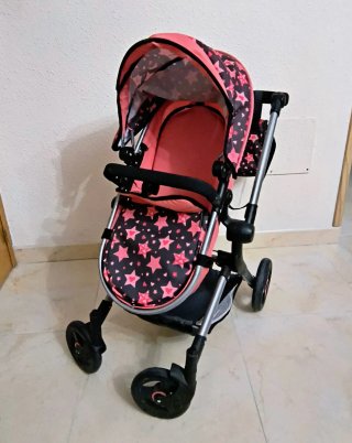 Carro de muñecas con estrellas