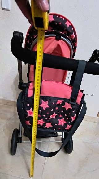 Carro de muñecas con estrellas
