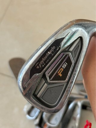 Pack 7 palos golf Bridgestone y TaylorMade