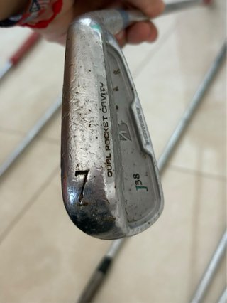 Pack 7 palos golf Bridgestone y TaylorMade