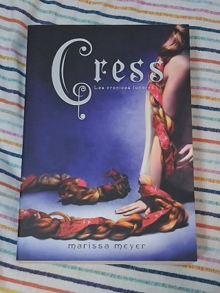 Cinder Scarlet Cress Crónicas Lunares Meyer