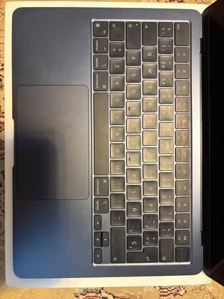 MacBook M2 Azul Medianoche