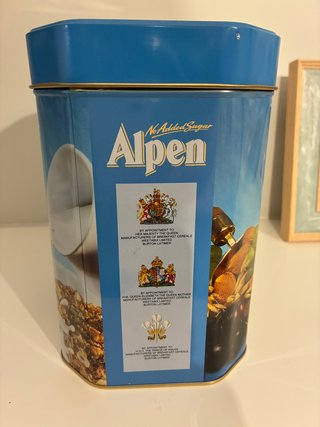 Caja metálica muesli Alpen no added sugar años 90