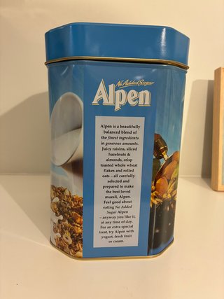 Caja metálica muesli Alpen no added sugar años 90