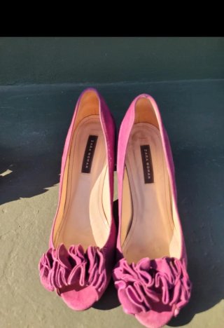 Zapatos salón Zara morados ante