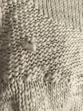 Cárdigan grueso beige con botones Zara
