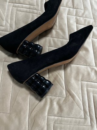 Zapatos negros tacón charol cocodrilo