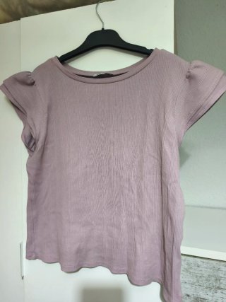 Camiseta Lila con Mangas de Volante