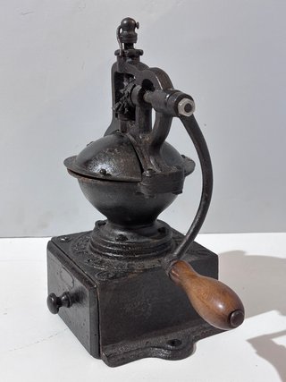 Molinillo de Café Peugeot Frères Siglo XIX