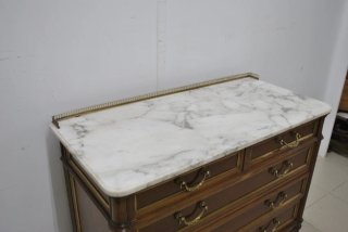 Antigua cómoda Luis XVI madera y mármol
